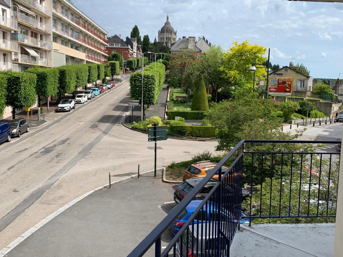 Au Coeur De Lisieux 83 M2 Et Vue Sur La Basilique Exterior foto